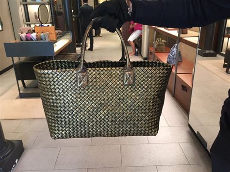 is bottega veneta better than louis vuitton